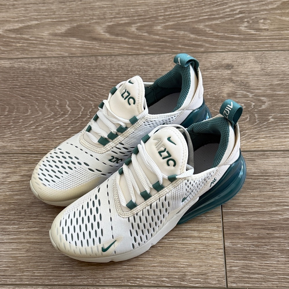 NWOT Youth Nike Air Max 270. Color: White and Green. Size 3.5